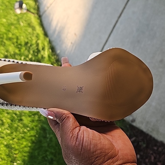 Shoes - Picture 3 of 4